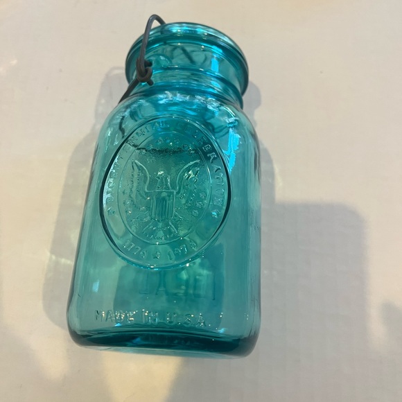 Centennial Ball Mason jar, turquoise glass - Picture 3 of 5